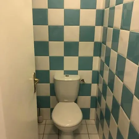 Avec Deux Chambres.