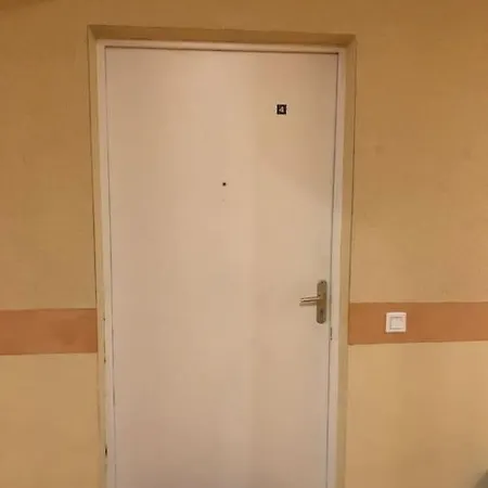 Avec Deux Chambres.